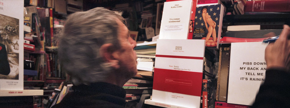 Lundi 3 décembre 2007 (2), Jacques dans sa librairie, rue Gît-le-Coeur, à Paris.