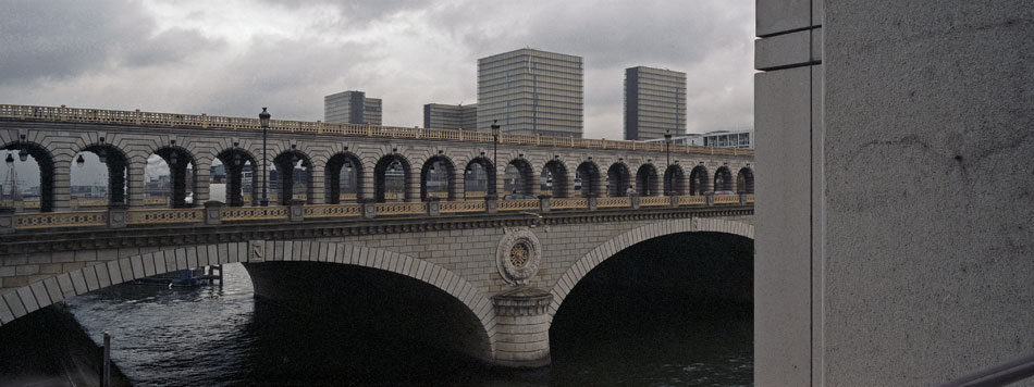 Vendredi 23 novembre 2007 (2), le pont de Bercy et la grande bibliothèque de France, à Paris.