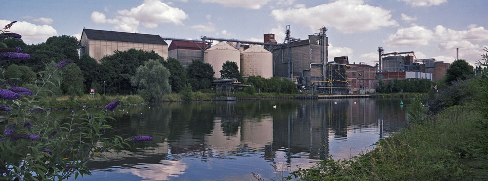 Vendredi 4 juillet 2008 (2), usine sur le canal de la Deûle, à Marquette-lez-Lille.