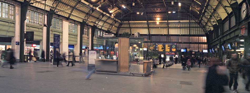 Lundi 10 mars 2008, gare de Lyon, à Paris.