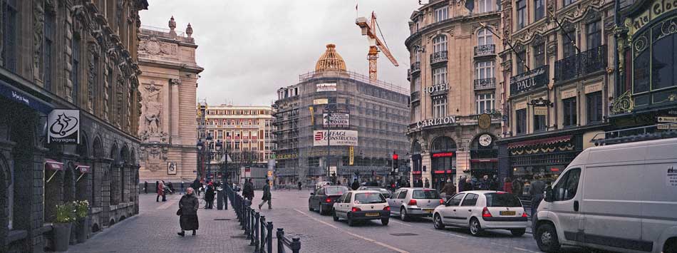 Mercredi 12 mars 2008, réfection de la coupole de l'immeuble Opéra Faidherbe, à Lille.