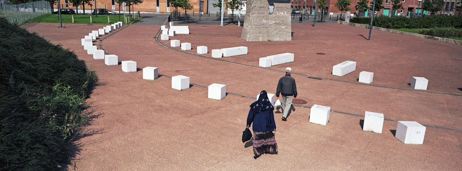 Lundi 8 septembre 2008, esplanade derrière la gare de Roubaix.