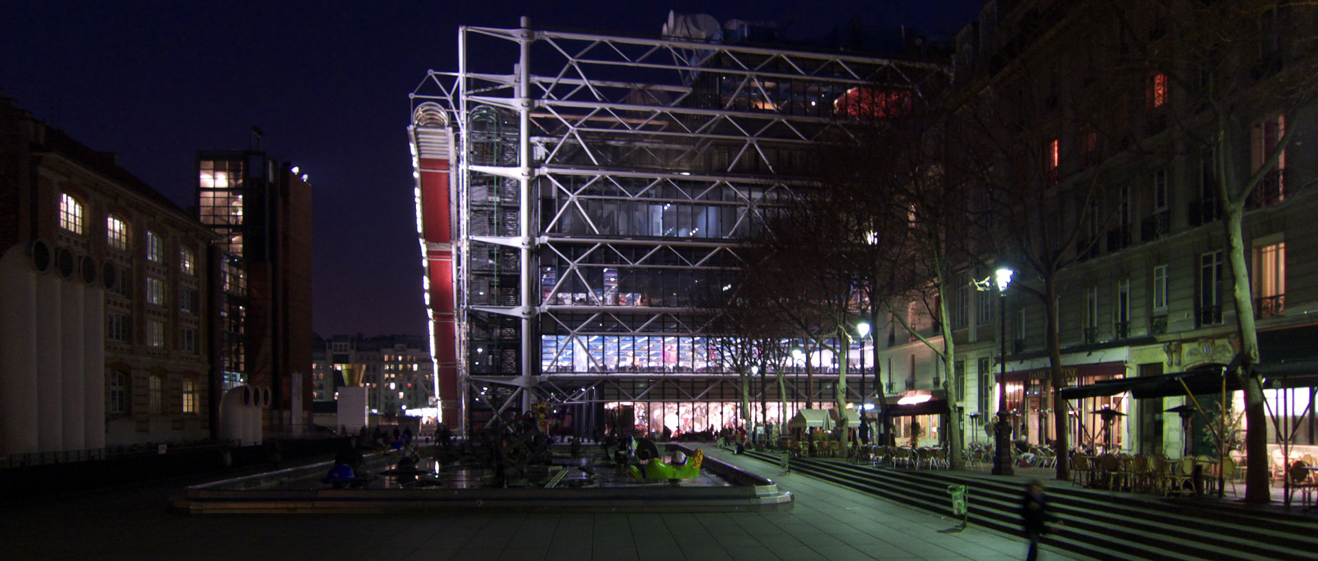 Vendredi 30 janvier 2009, 18:27, le centre Georges-Pompidou, à Paris.