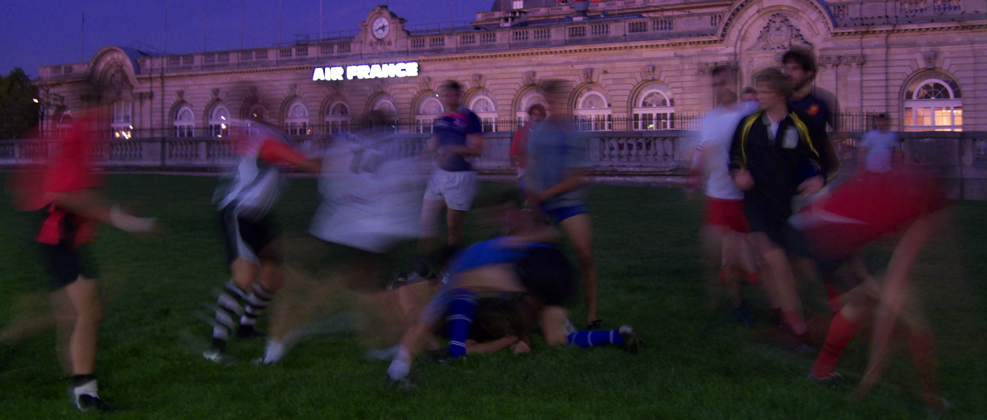 Photo d'entrainement de rugby, Paris, esplanade des Invalides.