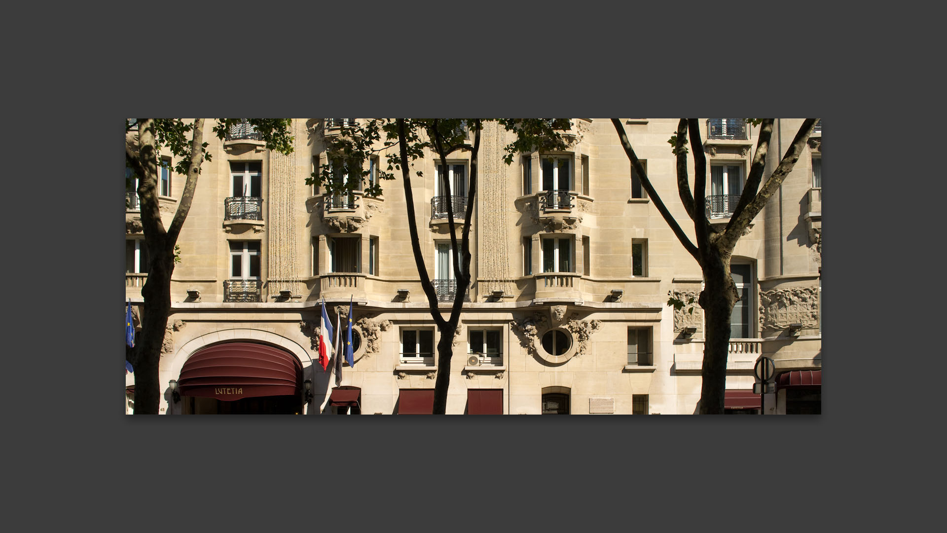 La façade de l'hôtel Lutétia, boulevard Raspail, à Paris.
