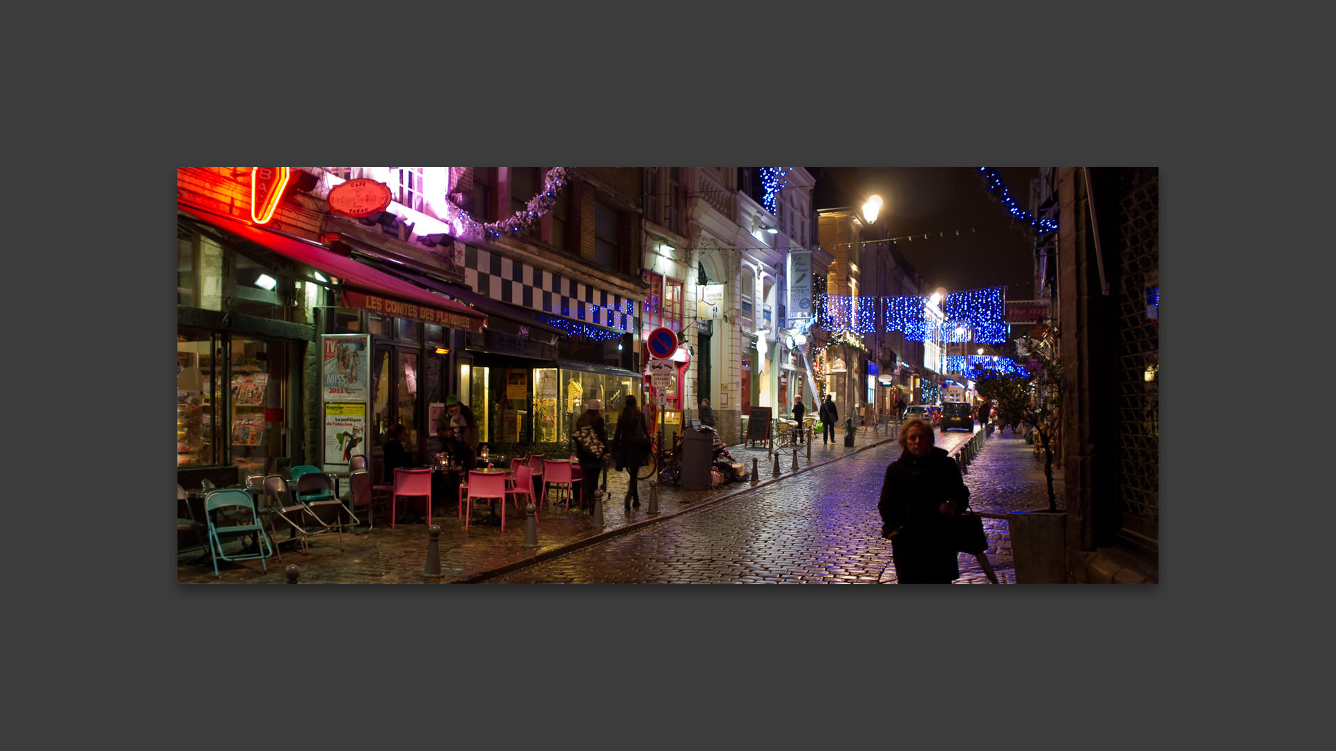 La rue de la Monnaie illuminée, à Lille.