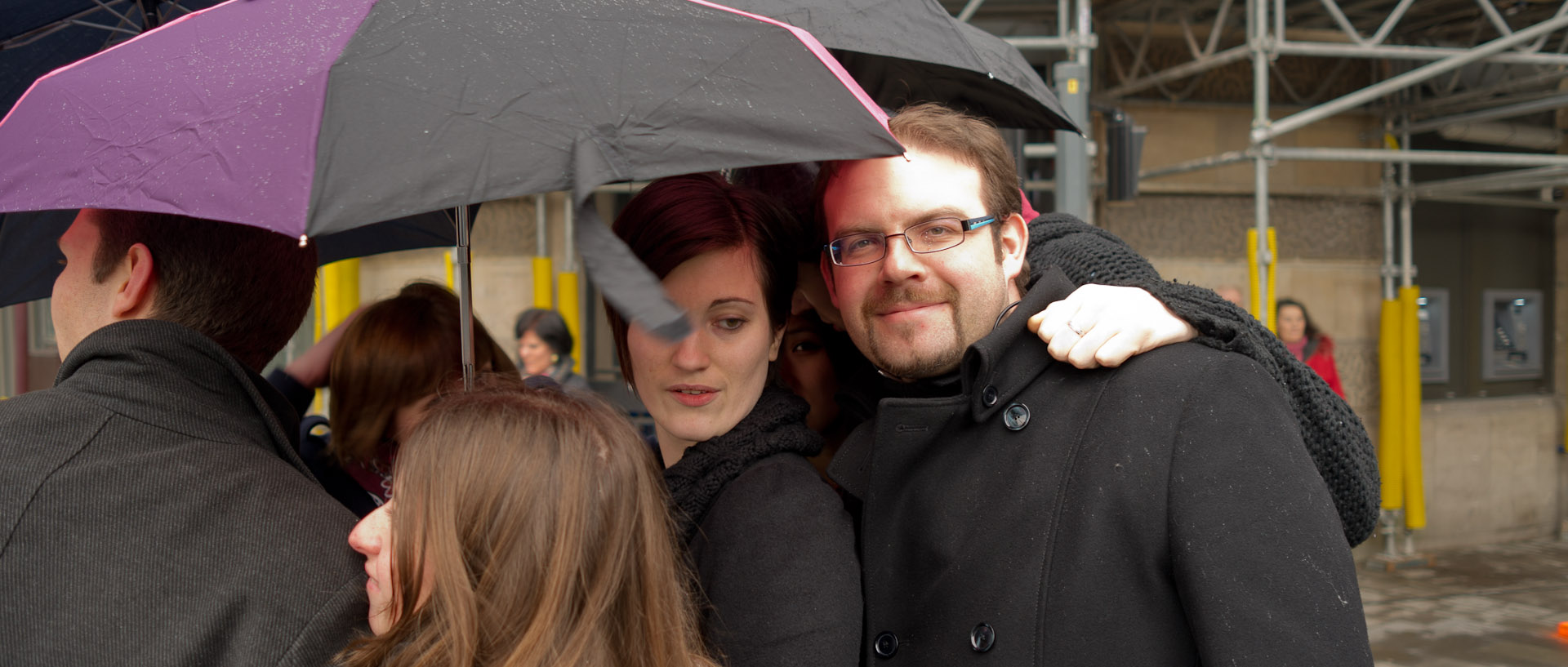 Public du Chti roller sous la pluie, place de la République, à Lille.