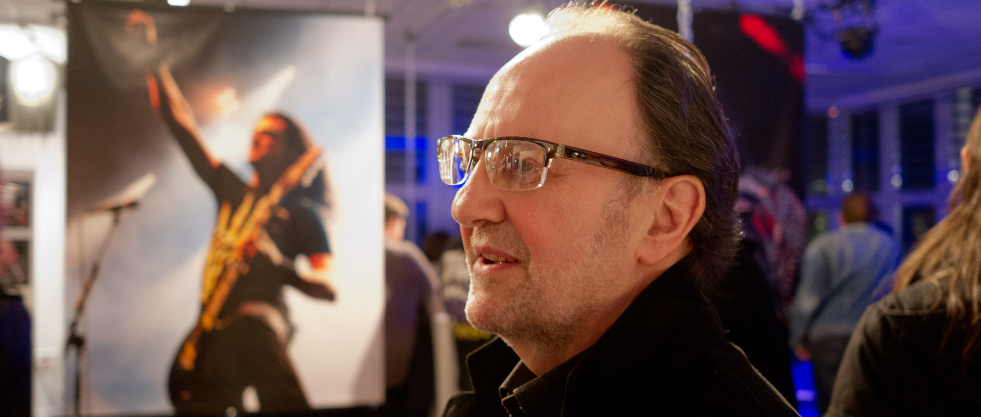 Le designer Dominique Duhal, au vernissage de l'exposition rock metal, à la Maison Folie Beaulieu de Lomme, à Lille.