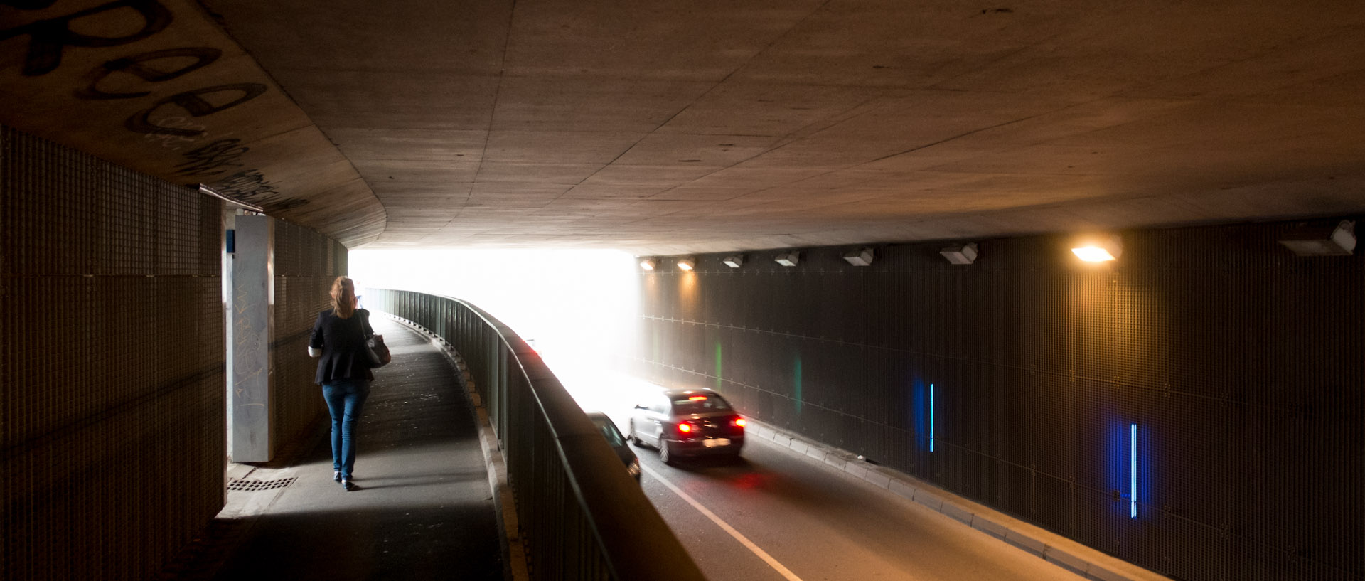 Tunnel, rue de la Gare, à Croix.
