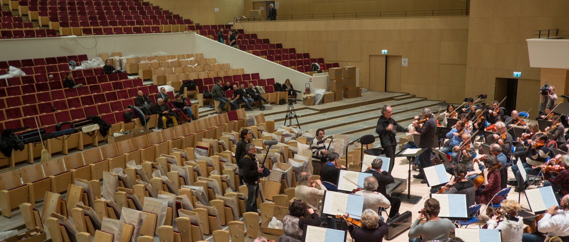 Première répétition pourl'Orchestre national de Lille et Jean-Claude Casadesus dans le nouvel auditorium du Nouveau Siècle, à Lille.