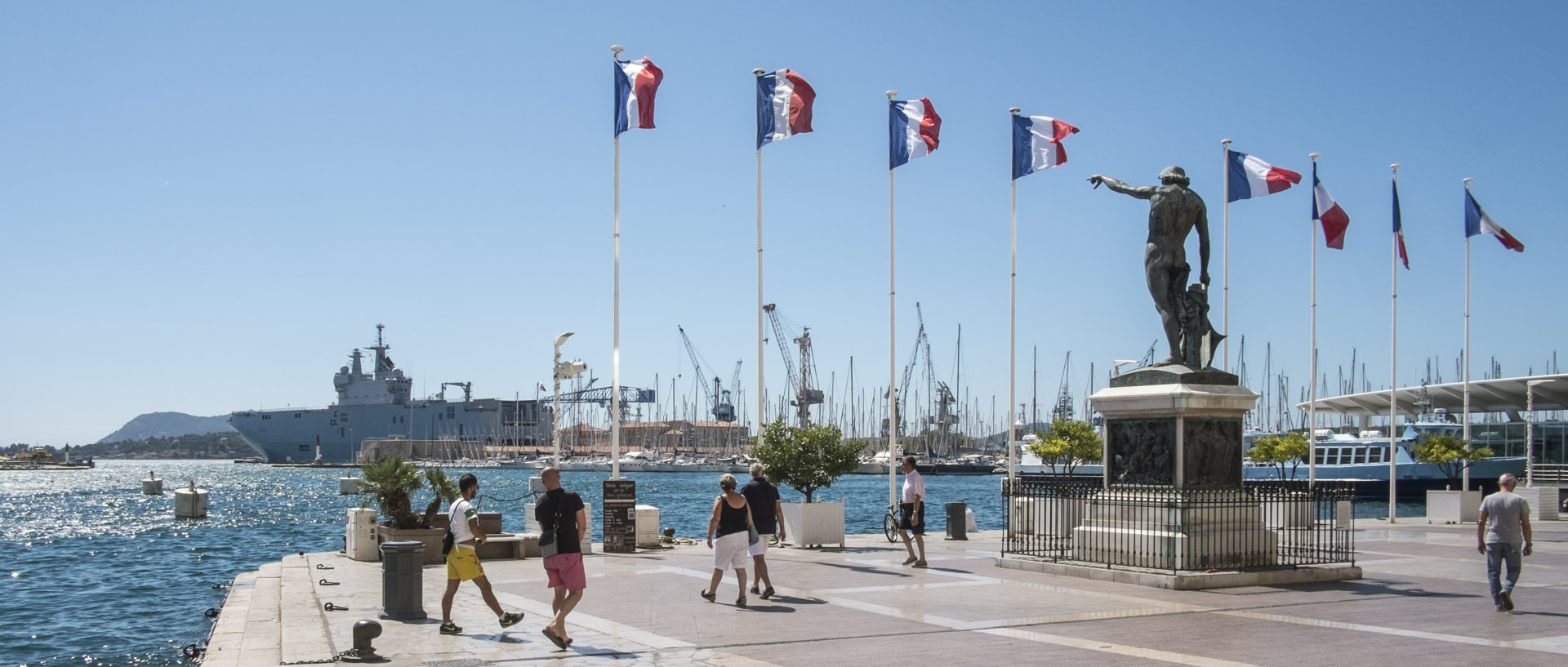 Mercredi 27 août 2014, 14:34, quai Cronstadt, Toulon