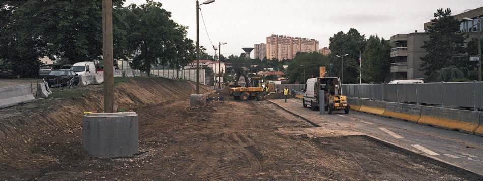 Mercredi 16 mai 2007, le chantier du futur tramway, av Marcel-Houël, à Vénissieux.