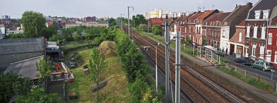 Lundi 19 mai 2008, passerelle de la gare de Croix l'Allumette.
