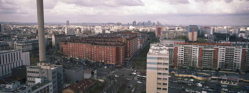 Mercredi 19 mars 2008, la Défense vue depuis l'hôpital Bichat, porte de Saint-Ouen, à Paris.