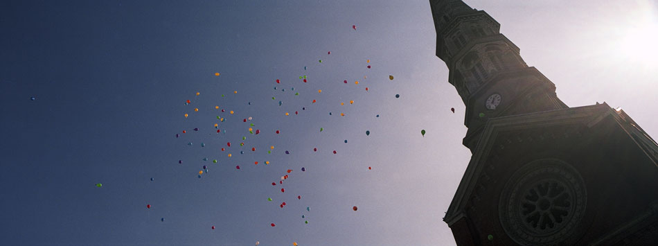 Dimanche 28 septembre 2008, lâcher de ballons dans le ciel de Wazemmes, à Lille.