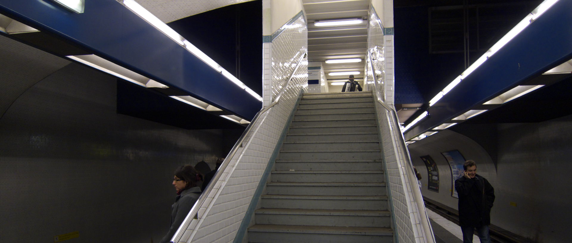 Mardi 17 février 2009, 18:56, station de métro Invalides, à Paris.