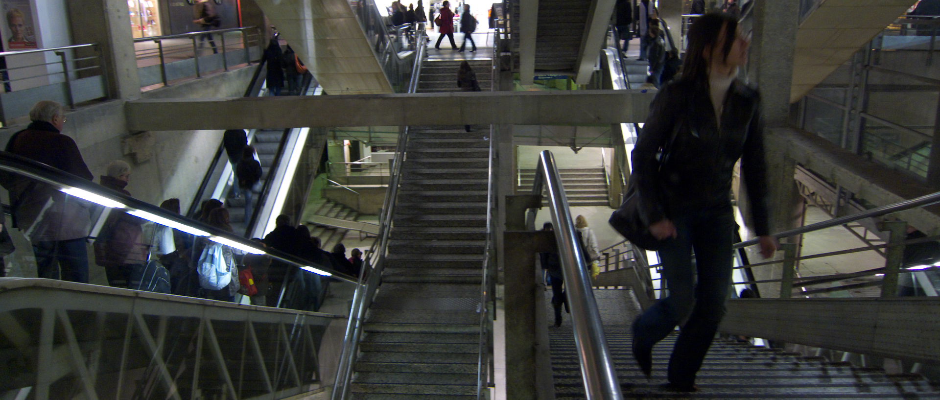 Mardi 17 février 2009, 19:19, gare Montparnasse, à Paris.
