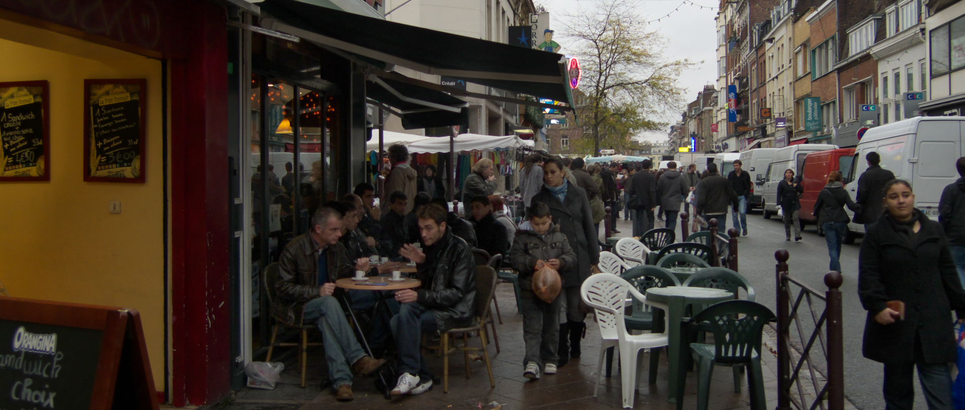 Photo de scène de rue, Lille, Wazemmes, rue Gambetta.
