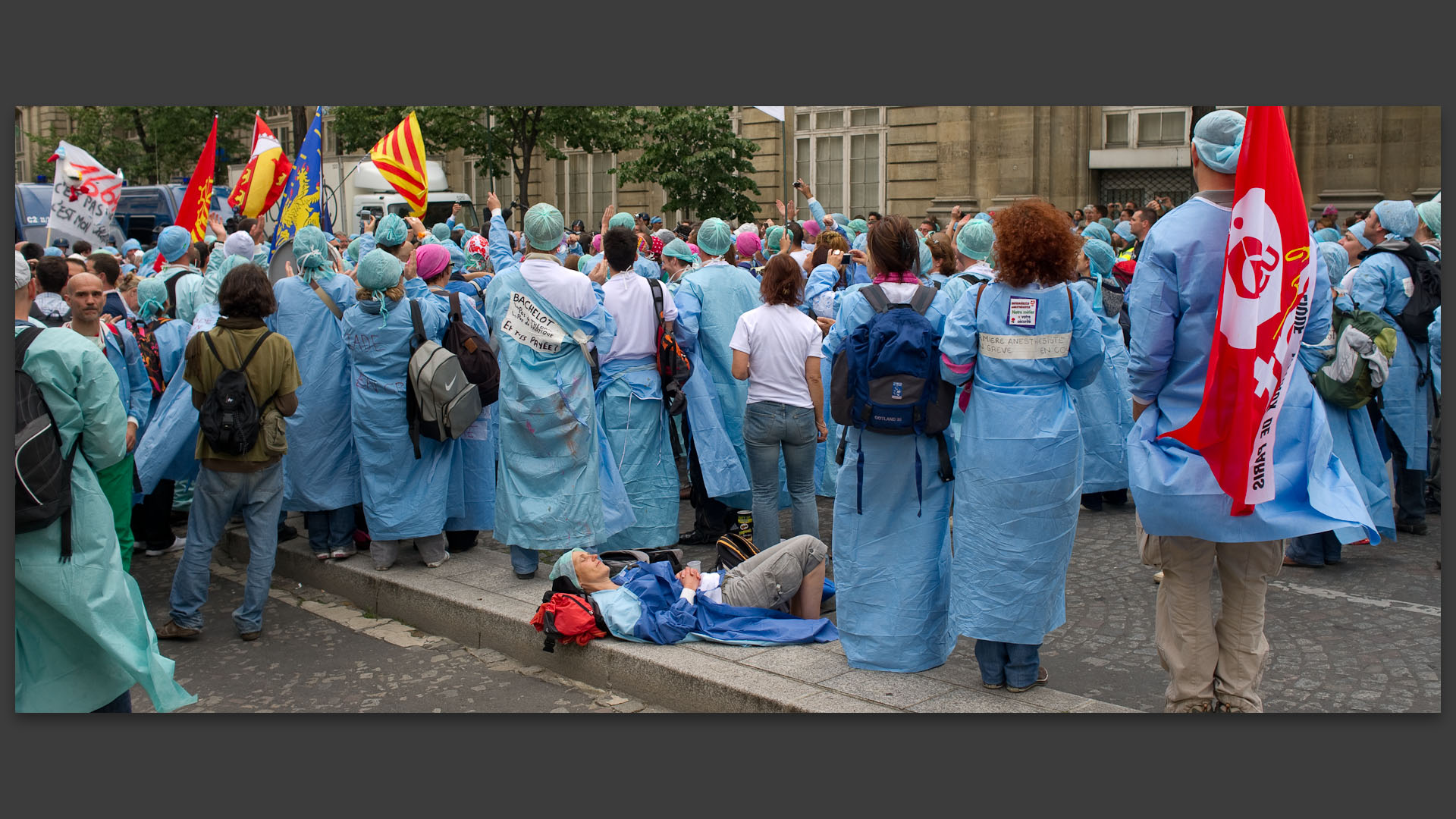 Manifestation d'infirmiers et infirmières anesthésistes, devant le ministère des Affaires étrangères, à Paris.