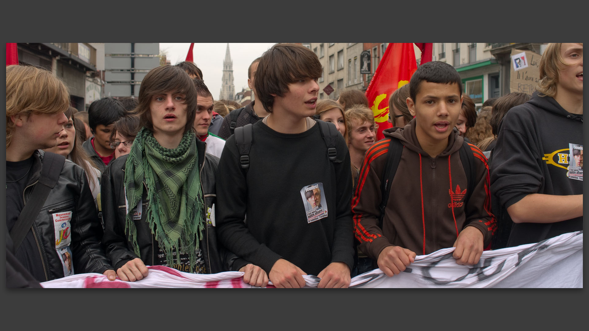 Manifestation d'étudiants contre la réforme des retraites, rue Solférino, à Lille.