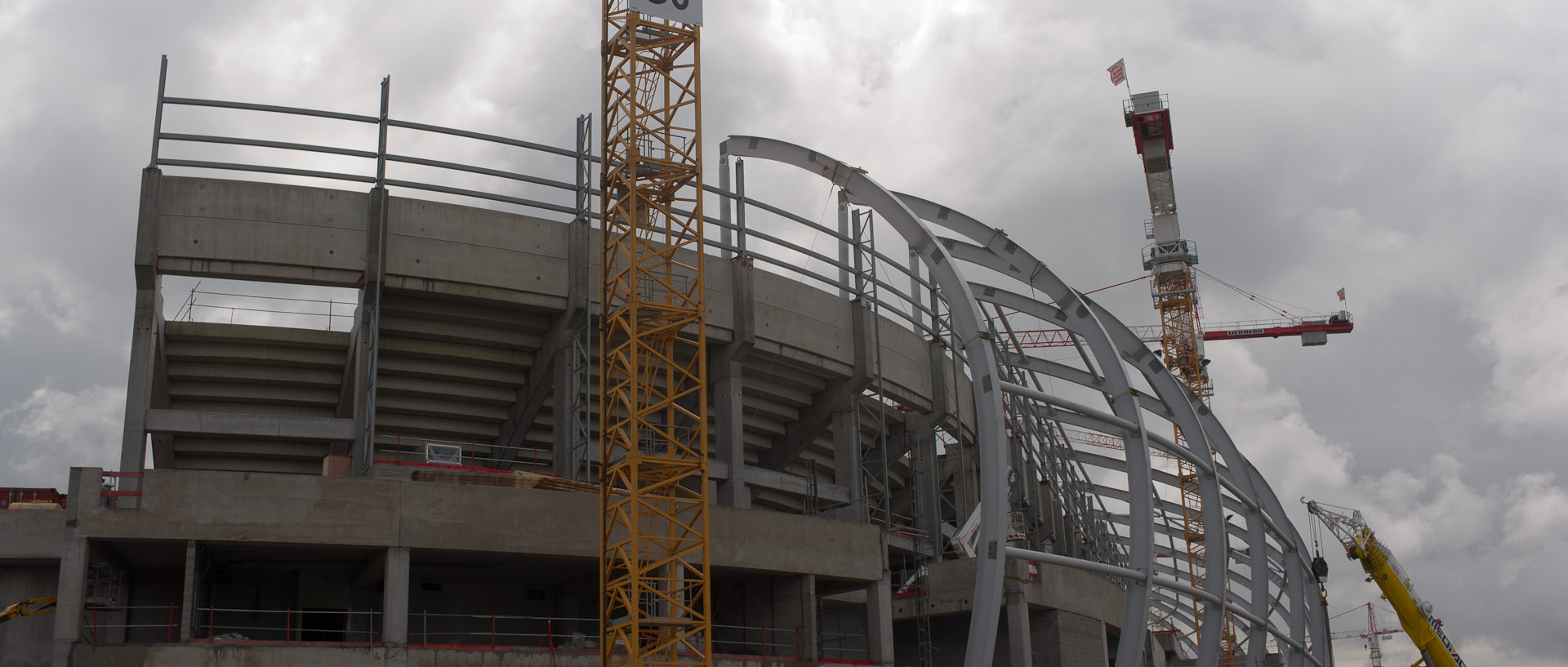 La construction du grand stade de Lille métropole, à Villeneuve d'Ascq.