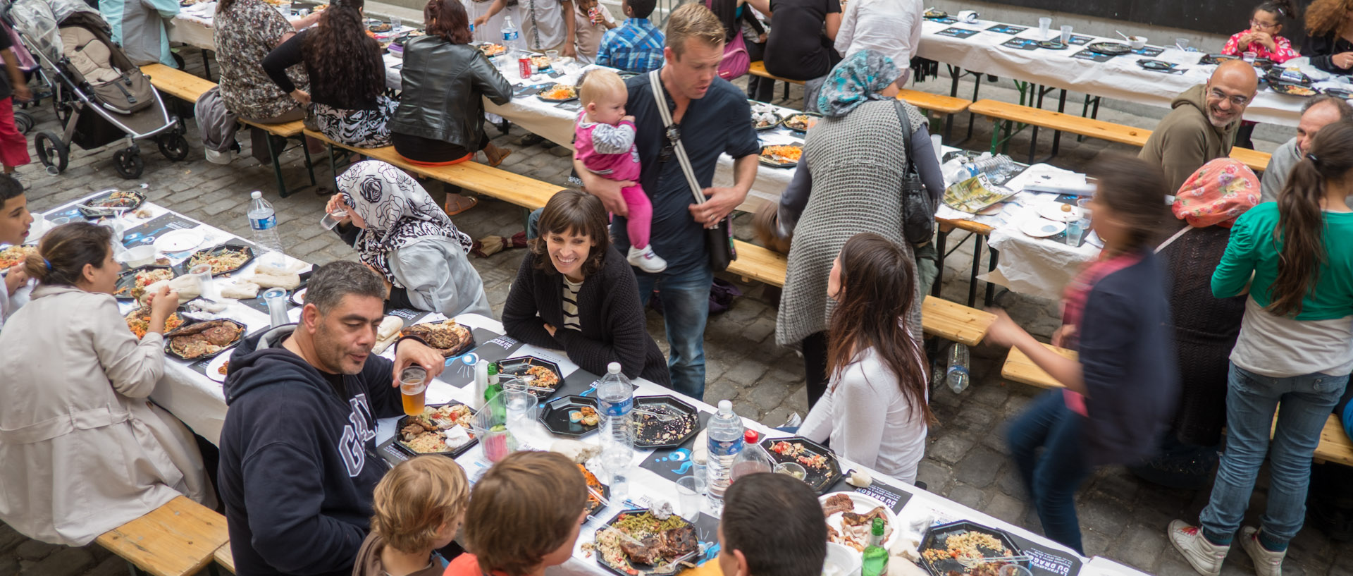 Le grand dîner à la Condition publique, dans le cadre du festival Pile au rendez-vous, à Roubaix.
