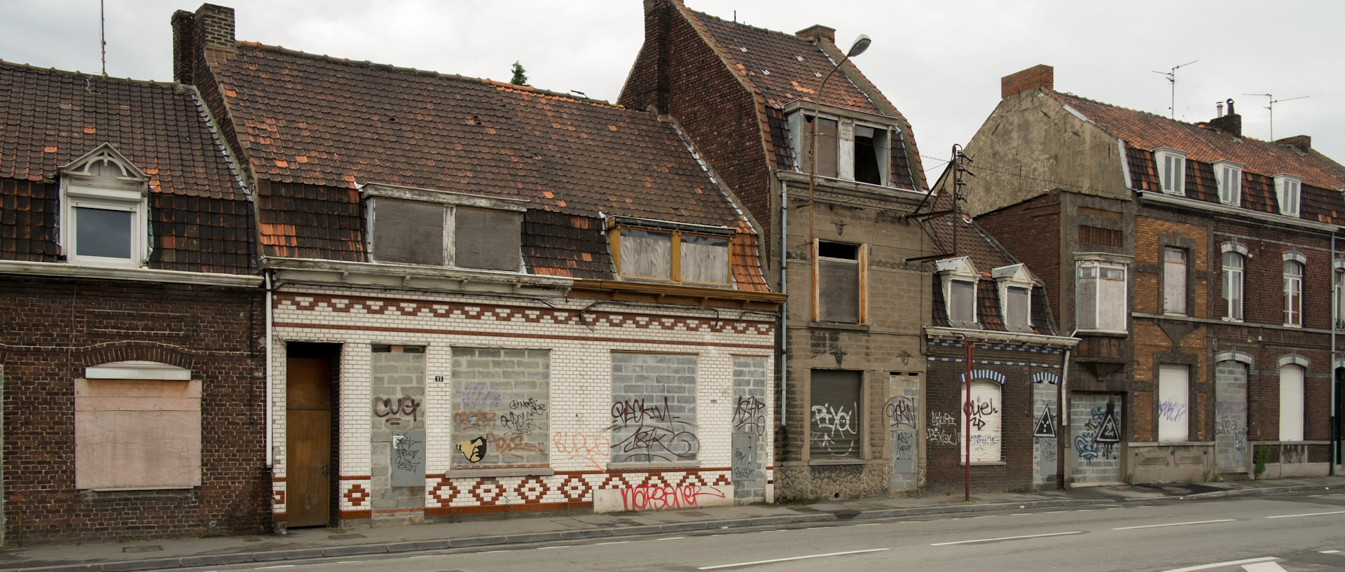 Maisons abandonnées, rue Jules-Guesde, à Wattrelos.