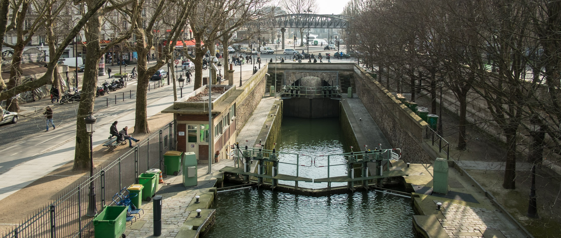 Ecluses sur le canal Saint-Martin, quai de la Loire, à Paris.