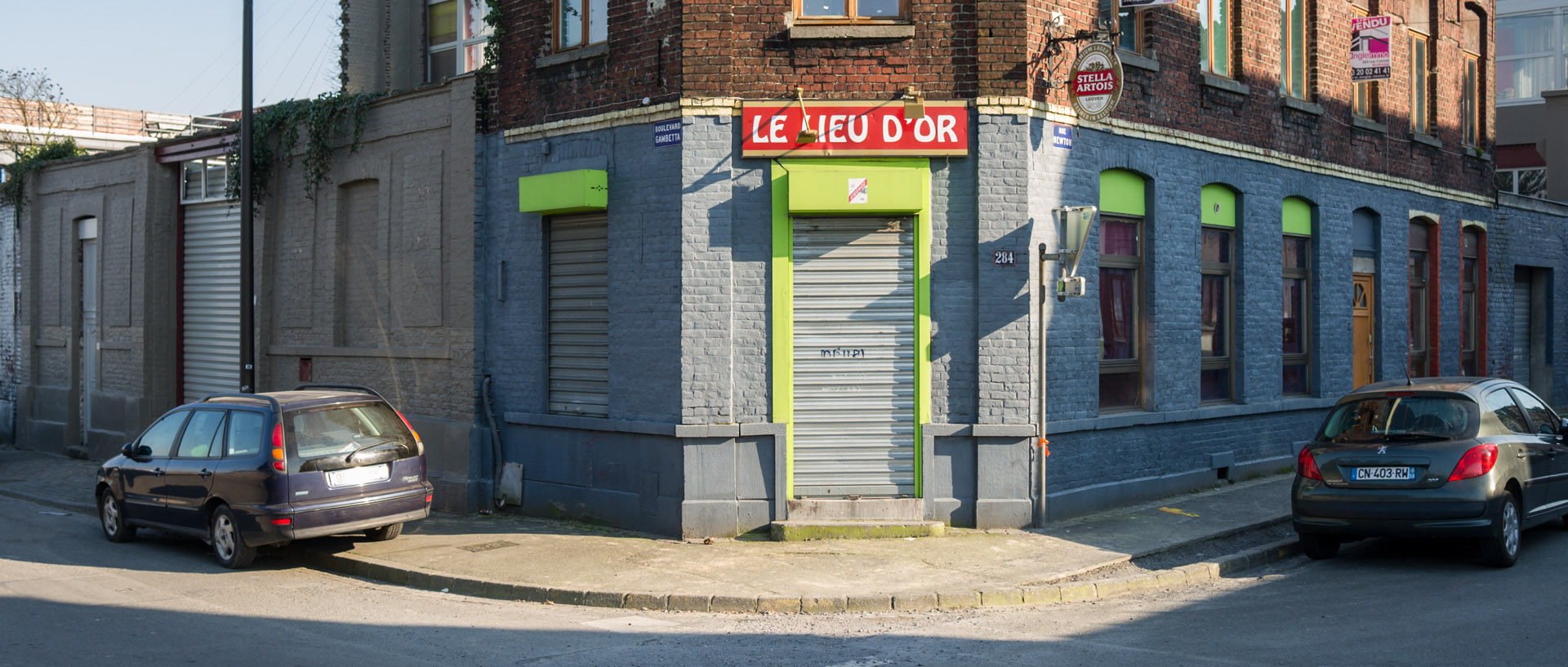 Cafe fermé, boulevard Gambetta, à Roubaix.
