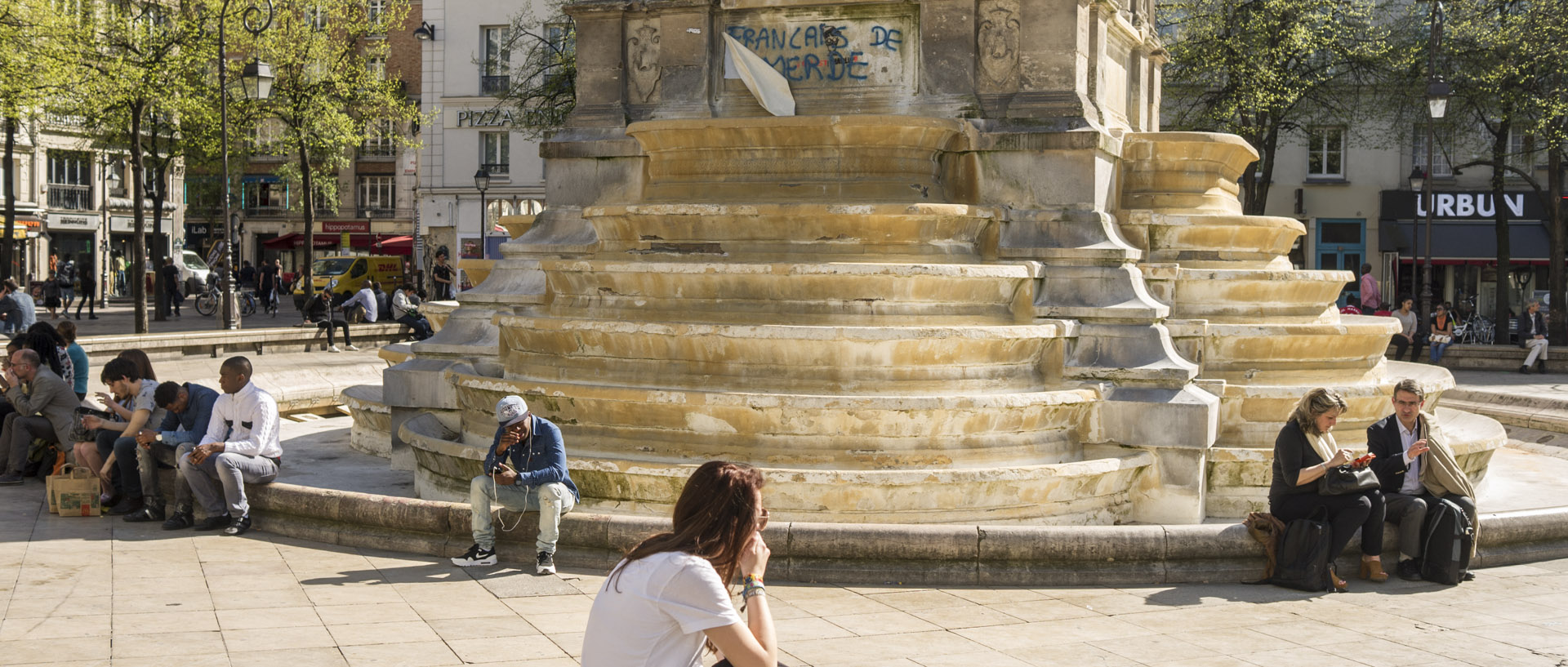 Mardi 14 avril 2015, 16:28, fontaine des Innocents, Paris