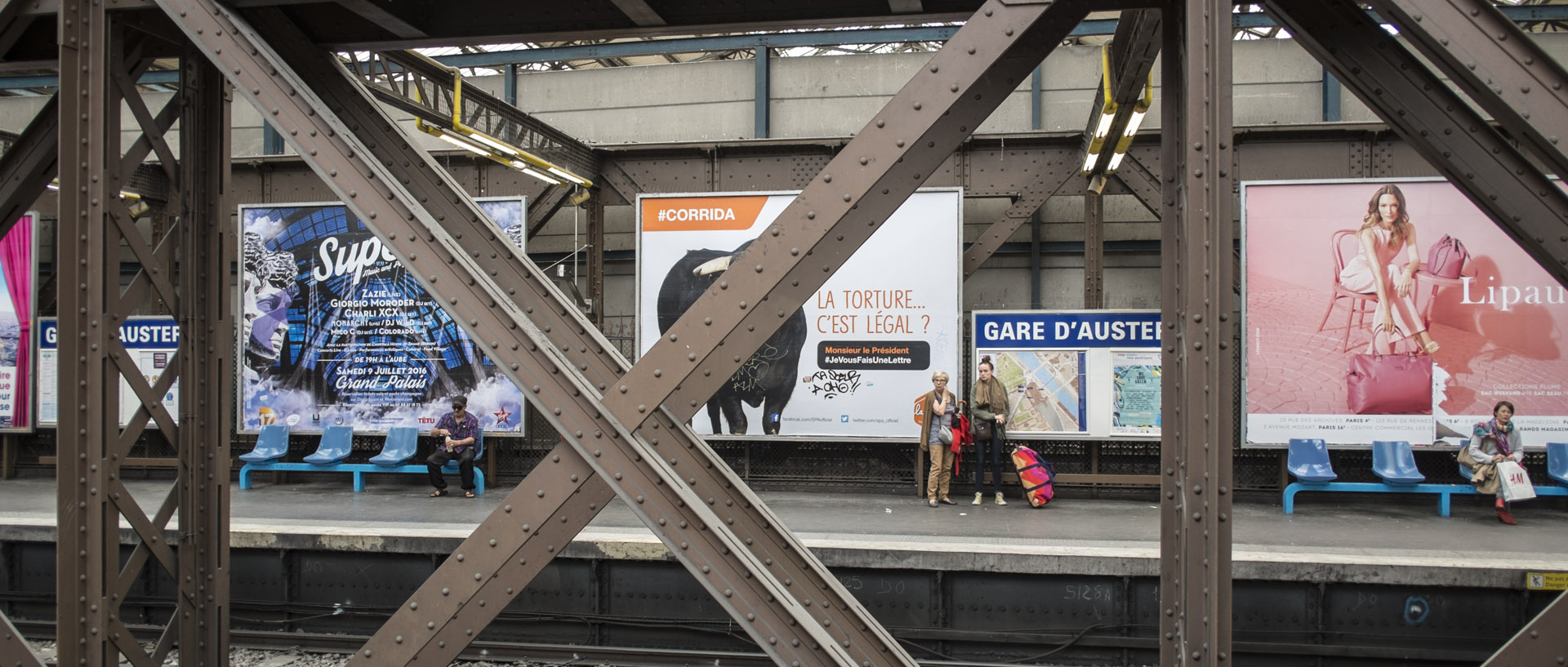Lundi 9 mai 2016, 14:22, gare d'Austerlitz, Paris
